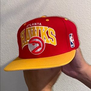 VINTAGE ATLANTA HAWKS SNAPBACK